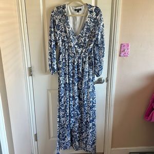 Long sleeve Blue and white maxi dress by INC